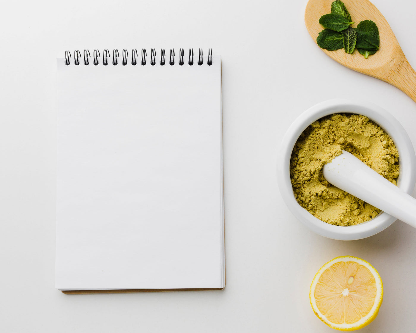 Moringa Powder for Weight Loss: Benefits, Uses, and Ayurvedic Insights